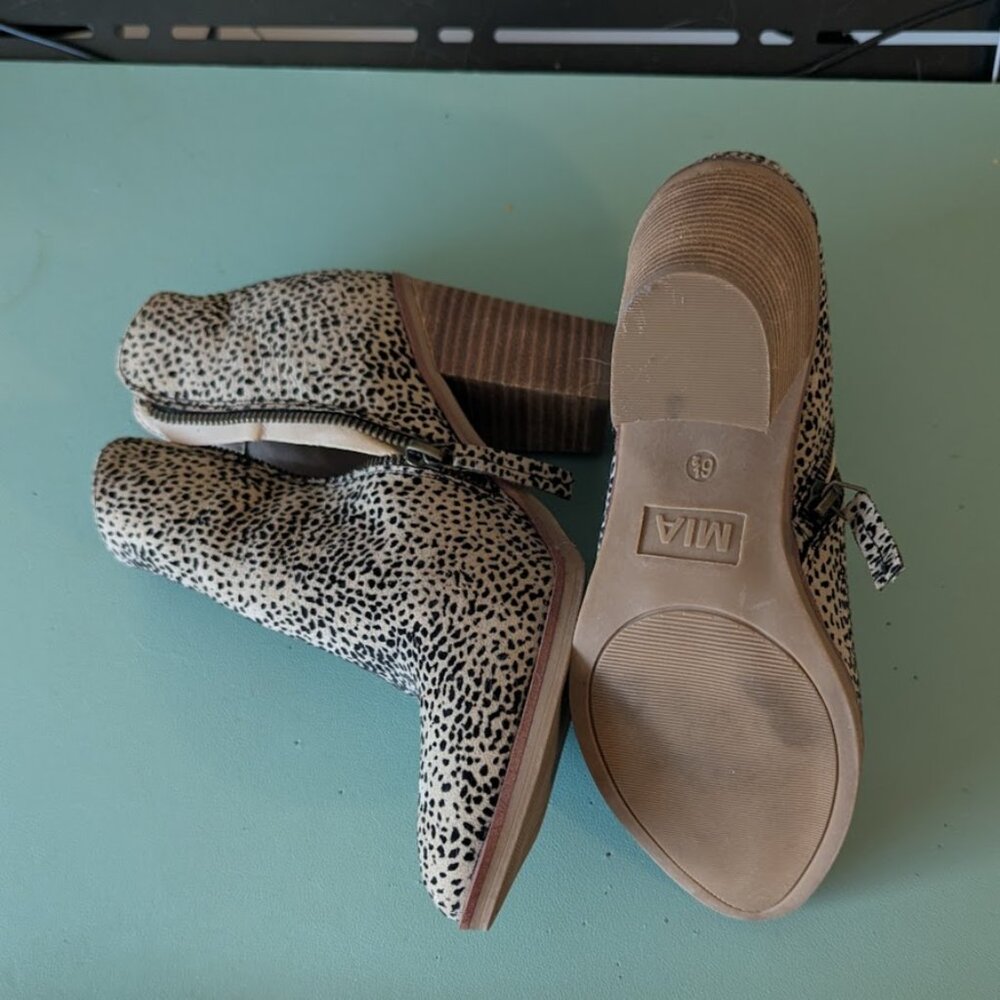 Women's 6.5 MIA Bootie